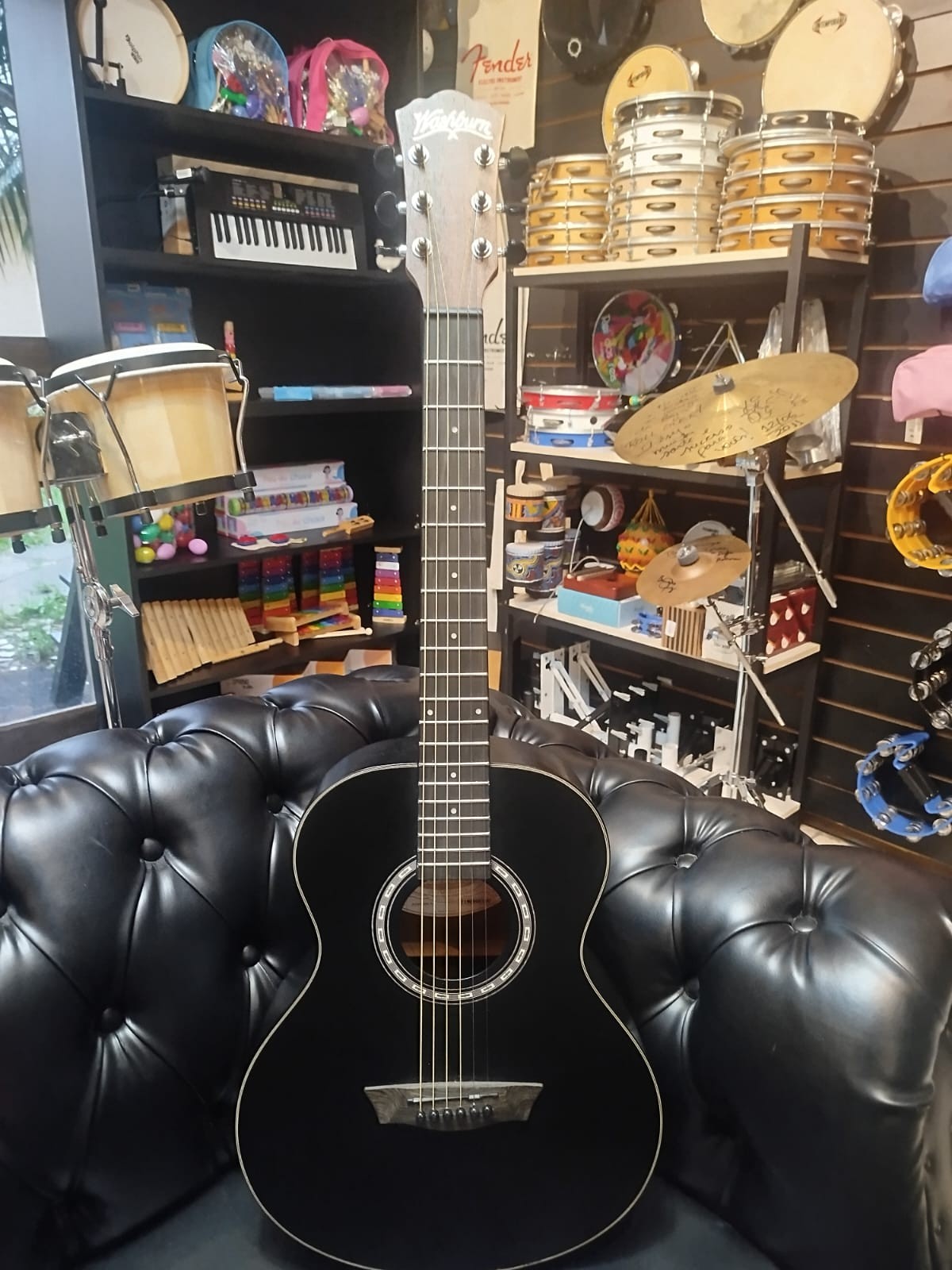 Violão Washburn Apprentice G-Mini 5 AGM5BMK Aço Preto Fosco 7/8