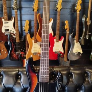 Contrabaixo Gusta GJB5-03 5 Cordas Ativo Sunburst Jazz Bass